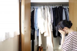 洋服で埋め尽くされたクローゼット