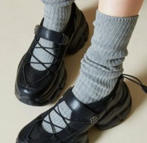 バレエスニーカー