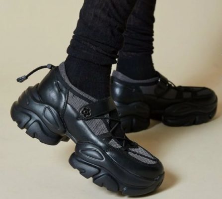 バレエスニーカー